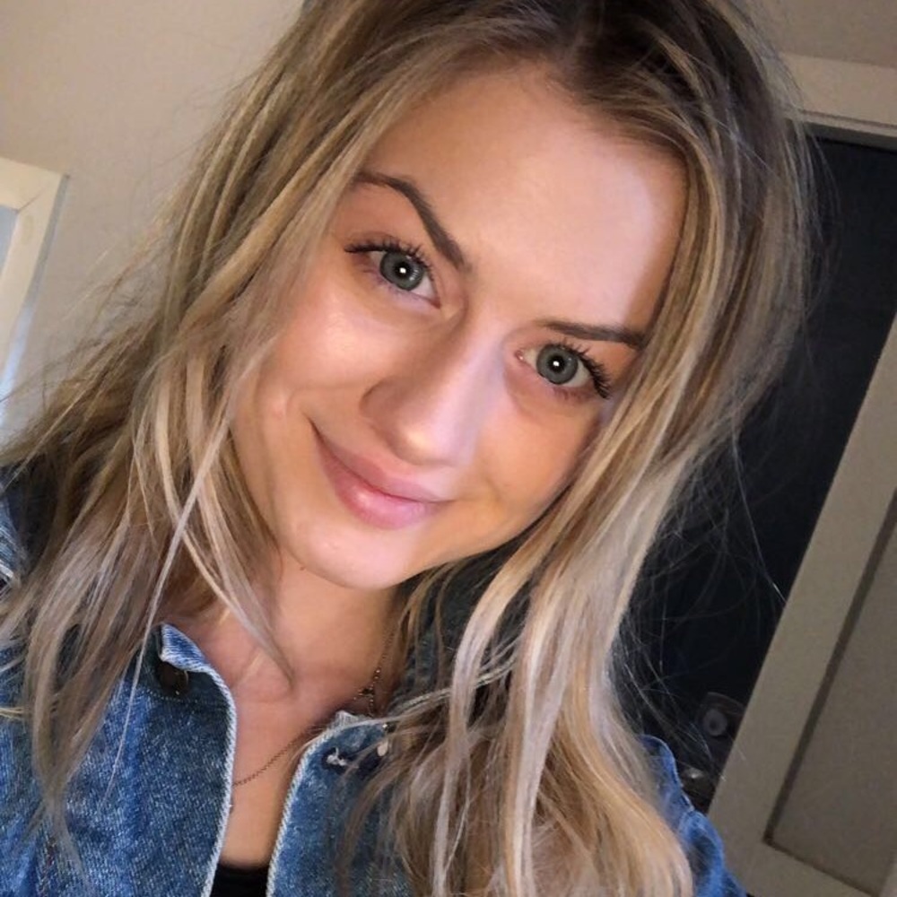 Meet your Posher, Adeline